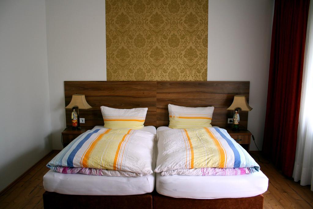 Hotel Zur Heidquelle Бремен Экстерьер фото