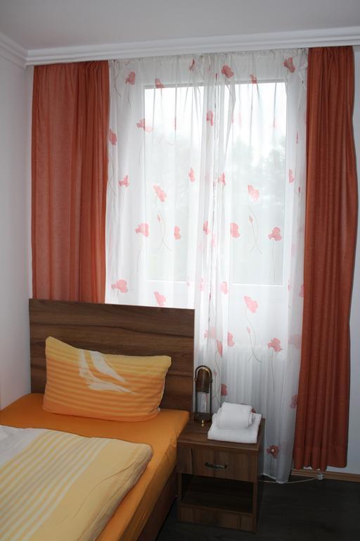 Hotel Zur Heidquelle Бремен Экстерьер фото